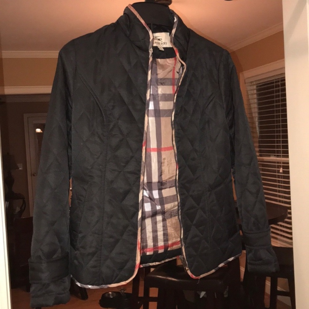 Reselling this black Burberry jacket
